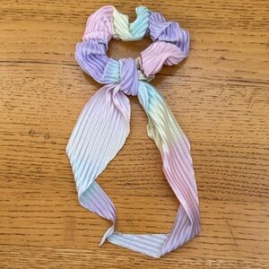 On Running Pastel Scrunchie with Bow